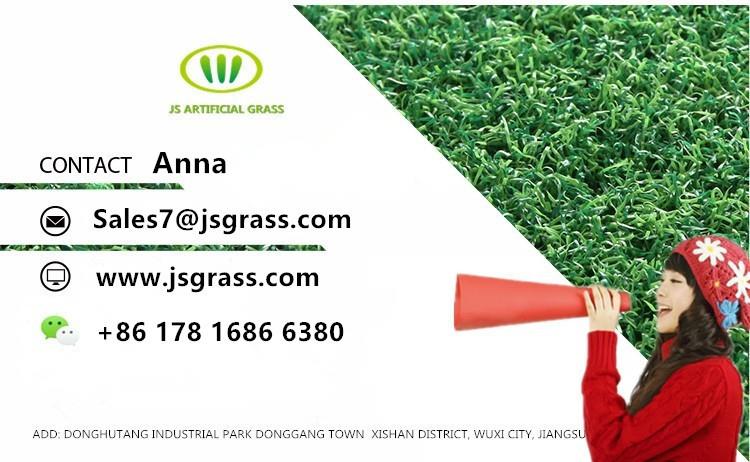 fake grass wall  .jpg