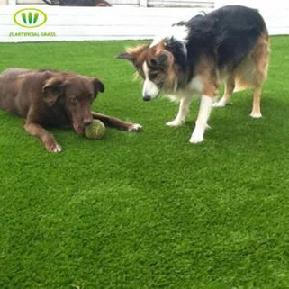 Glaswellt Fake Gwerthu Poeth Ar gyfer Anifeiliaid Anwes Ar gyfer Gardd